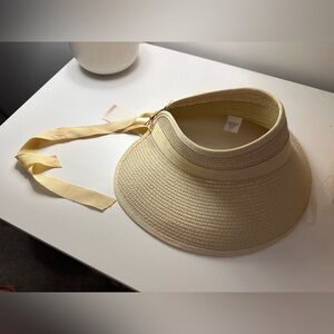 Calla by Carrie Underwood Packable Visor Hat